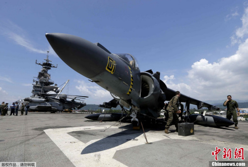 美国菲律宾举行两栖登陆联合军演 美国菲律宾举行两栖登陆联合军演