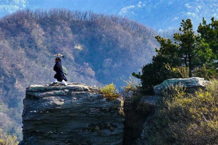 湖北武当山：武术太极持续“圈粉”