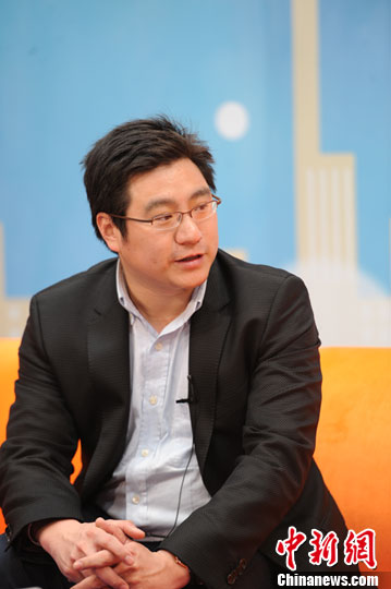 好友揭秘莫言领奖轶事称其平时爱喝茶看话剧(4)