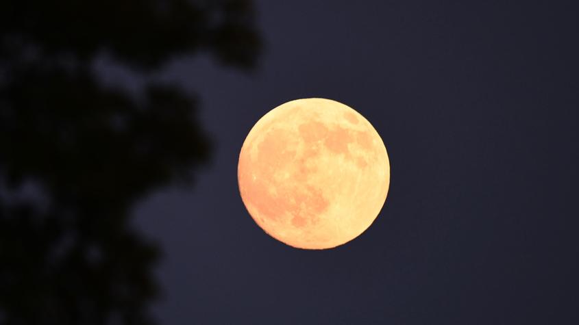 天涯共此“圆” 中秋夜满月现身天宇